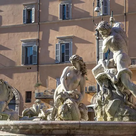 Navona Blue * روما