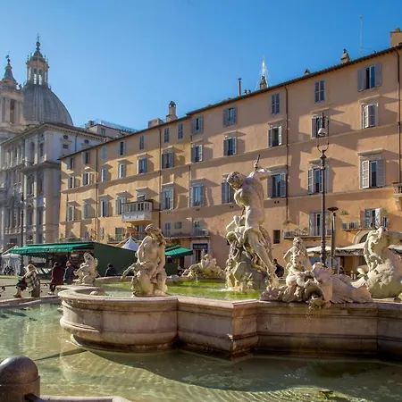Navona Blue شقة *